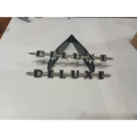 OEM Harley Touring Deluxe Fender Emblems Set - Picture 3 of 5